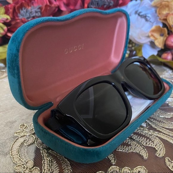 BLOGGERS FAVORITE Gucci Sunglasse